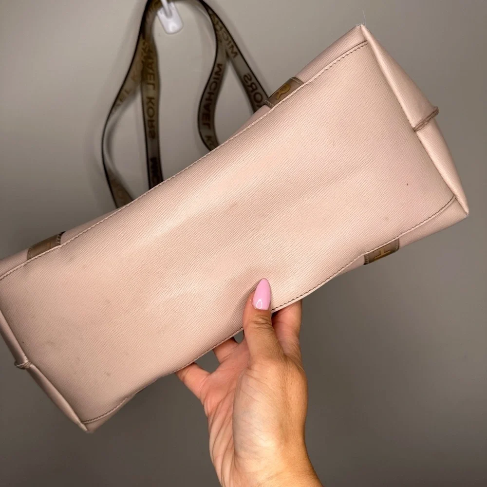 Michael Kors | Dusty Rose Tote Bag - Picture 9 of 16
